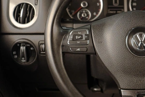 Внедорожник Volkswagen Tiguan 2012 года, 1259000 рублей, Челябинск