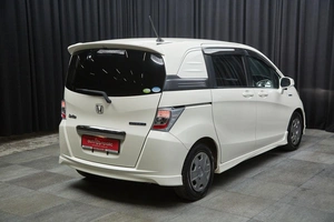 Минивэн Honda Freed 2011 года, 1049000 рублей, Красноярск