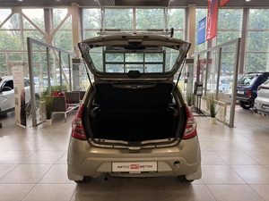 Хэтчбек Renault Sandero 2014 года, 725000 рублей, Орёл