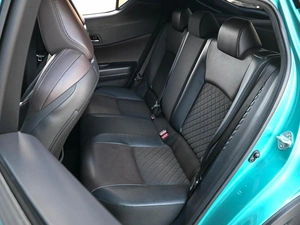 Внедорожник Toyota C-HR 2017 года, 2184000 рублей, Кирилловка