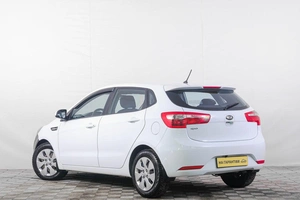 Хетчбэк Kia Rio 2014 года, 869000 рублей, Кемерово