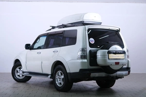 Внедорожник Mitsubishi Pajero 2009 года, 1699000 рублей, Омск
