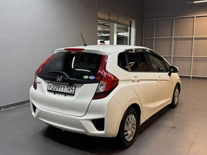 Хетчбэк Honda Fit 2017 года, 947000 рублей, Красноярск