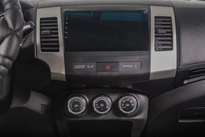 Внедорожник Mitsubishi Outlander 2011 года, 1299000 рублей, Томск