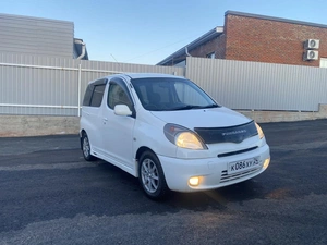 Минивэн Toyota Funcargo 2001 года, 427000 рублей, Красноярск