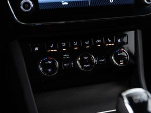 Лифтбек Skoda Superb 2021 года, 2227077 рублей, Москва