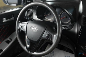 Седан Hyundai Solaris 2013 года, 479000 рублей, Тюмень