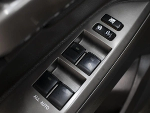 Внедорожник Toyota Land Cruiser 2008 года, 3290000 рублей, Омск