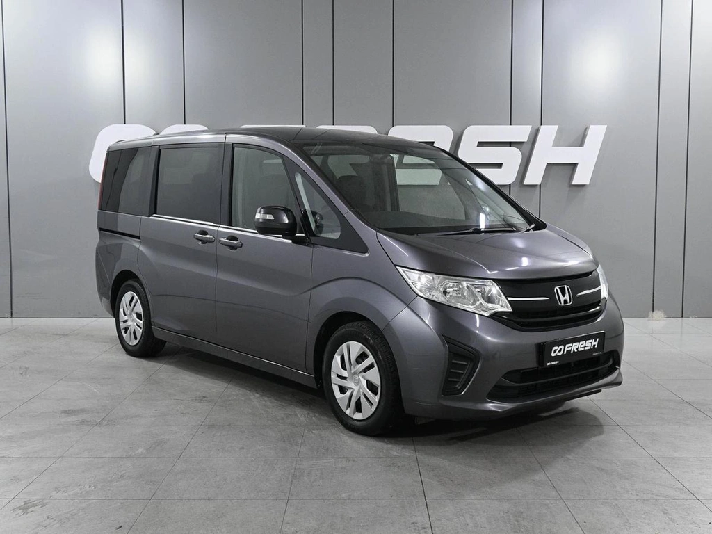 Минивэн Honda Stepwgn 2018 года, 1899000 рублей, Ростов-на-Дону