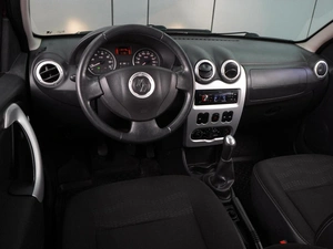 Хетчбэк Renault Sandero Stepway 2012 года, 679000 рублей, Воронеж