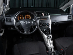 Хетчбэк Toyota Auris 2008 года, 610000 рублей, Волгоград