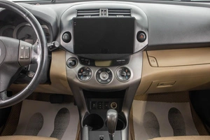Внедорожник Toyota RAV4 2010 года, 1389000 рублей, Барнаул