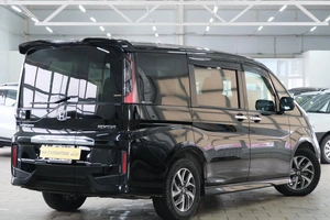 Минивэн Honda Stepwgn Spada 2015 года, 1899000 рублей, Омск