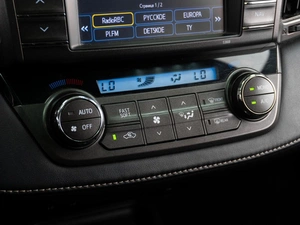 Внедорожник Toyota RAV4 2012 года, 1890000 рублей, Тюмень