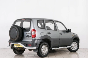 Внедорожник Chevrolet Niva 2011 года, 899000 рублей, Красноярск