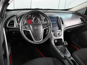 Хетчбэк Opel Astra GTC 2013 года, 689000 рублей, Аксай