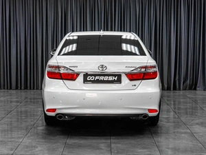 Седан Toyota Camry 2015 года, 2569000 рублей, Тюмень