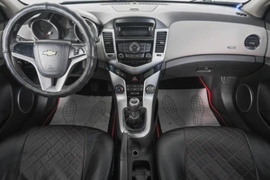 Хетчбэк Chevrolet Cruze 2012 года, 639000 рублей, Кемерово