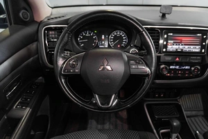 Внедорожник Mitsubishi Outlander 2018 года, 1869000 рублей, Петрозаводск