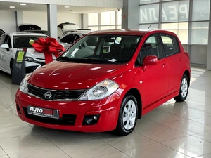 Хетчбэк Nissan Tiida 2012 года, 697000 рублей, Солонцы
