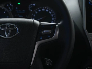 Внедорожник Toyota Land Cruiser Prado 2018 года, 4649196 рублей, Москва