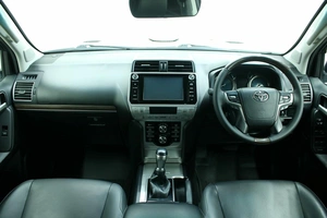 Внедорожник Toyota Land Cruiser Prado 2018 года, 4950000 рублей, Красноярск