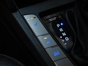 Седан Hyundai Elantra 2019 года, 1648000 рублей, Ставрополь