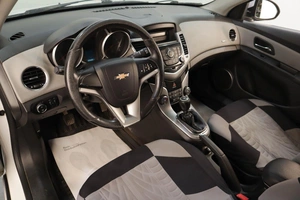 Хетчбэк Chevrolet Cruze 2012 года, 799000 рублей, Челябинск