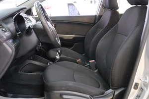 Седан Kia Rio 2017 года, 1039000 рублей, Омск