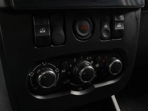 Хетчбэк Renault Sandero 2014 года, 749000 рублей, Тюмень