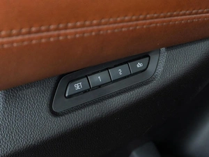 Внедорожник Cadillac Escalade 2015 года, 3699000 рублей, Тюмень