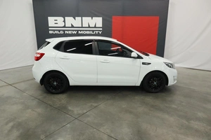 Хэтчбек Kia Rio 2014 года, 1015000 рублей, Курск