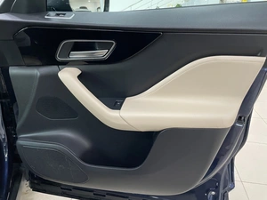Внедорожник Jaguar F-Pace 2016 года, 2097000 рублей, Солонцы