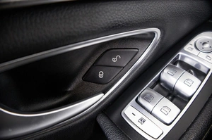 Седан Mercedes-benz C-класс 2017 года, 2829000 рублей, Пермь
