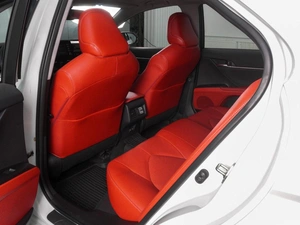 Седан Toyota Camry US Market 2022 года, 3839000 рублей, Красный Пахарь