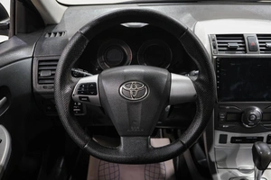 Седан Toyota Corolla 2012 года, 1049000 рублей, Новокузнецк