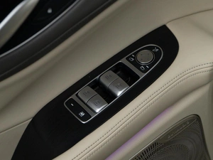 Минивэн Voyah Dream 2023 года, 5250050 рублей, Москва