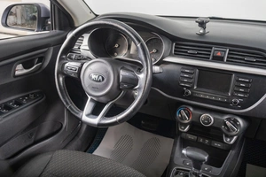 Седан Kia Rio 2017 года, 1369000 рублей, Томск