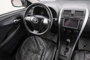 Седан Toyota Corolla 2010 года, 899000 рублей, Красноярск