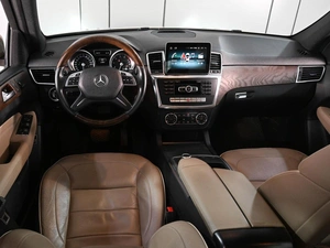 Внедорожник Mercedes-benz M-класс 2012 года, 2170000 рублей, Аксай