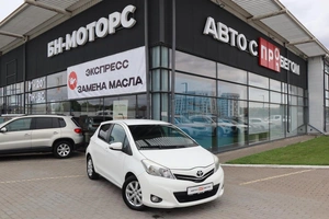 Хэтчбек Toyota Yaris 2012 года, 1200000 рублей, Мирное