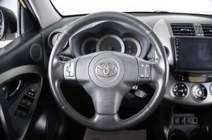 Внедорожник Toyota RAV4 2011 года, 2009000 рублей, Пермь