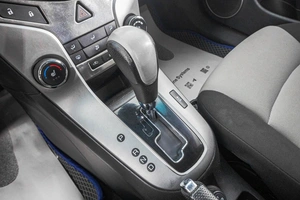 Седан Chevrolet Cruze 2011 года, 799000 рублей, Барнаул