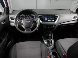 Седан Hyundai Solaris 2019 года, 1350000 рублей, Тюмень
