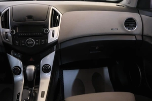 Седан Chevrolet Cruze 2013 года, 749000 рублей, Омск