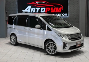 Минивэн Honda Stepwgn 2017 года, 1730000 рублей, Красноярск