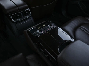 Седан Audi A8 2015 года, 2799000 рублей, Волгоград