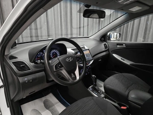 Седан Hyundai Solaris 2016 года, 899000 рублей, Красноярск