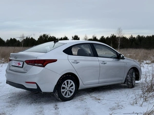 Седан Hyundai Solaris 2017 года, 1190000 рублей, Красноярск