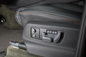 Внедорожник Bentley Bentayga 2022 года, 24000000 рублей, Красноярск